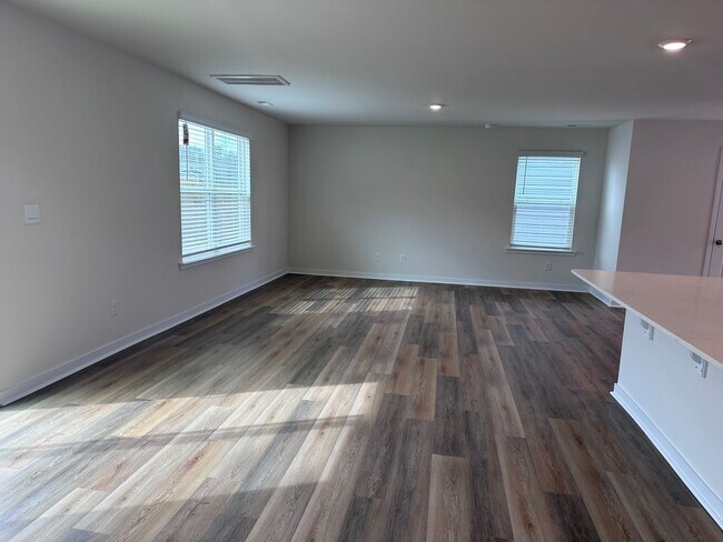 Foto del edificio - Brand-New 4-Bedroom Home in Huffman Ridge with Modern Upgrades & Move-In Ready Comfort