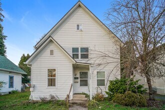 Building Photo - 135 NE Jackson St