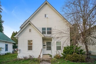 Building Photo - 135 NE Jackson St