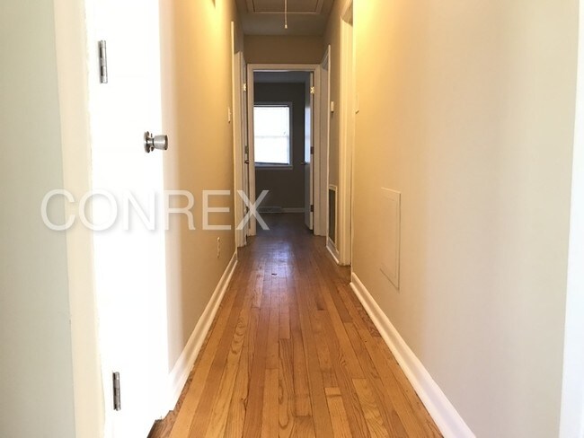 Foto del edificio - 104 Farmhill Dr