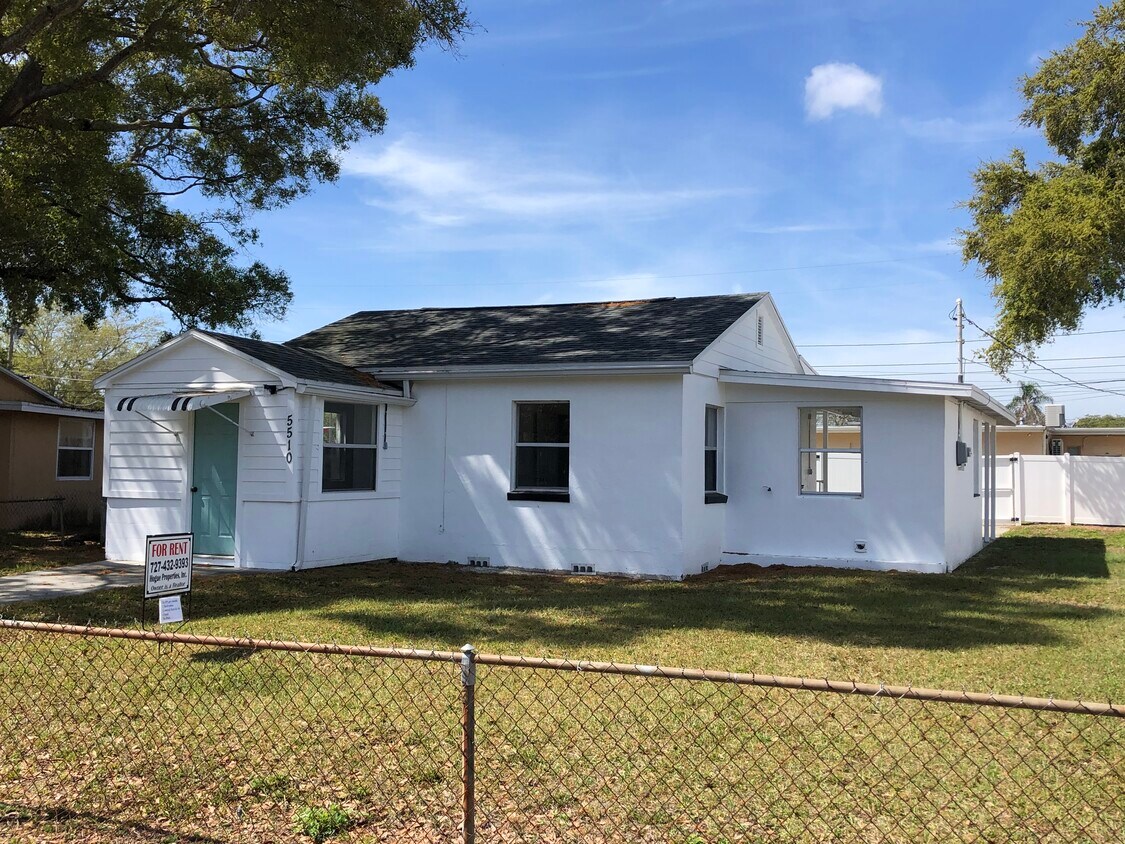 Primary Photo - 5510 Kelly Dr N