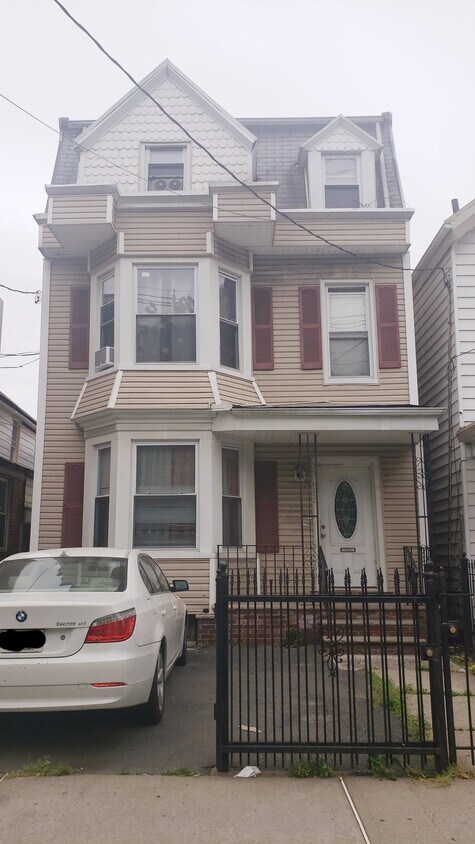 Foto principal - 385 Summer Ave