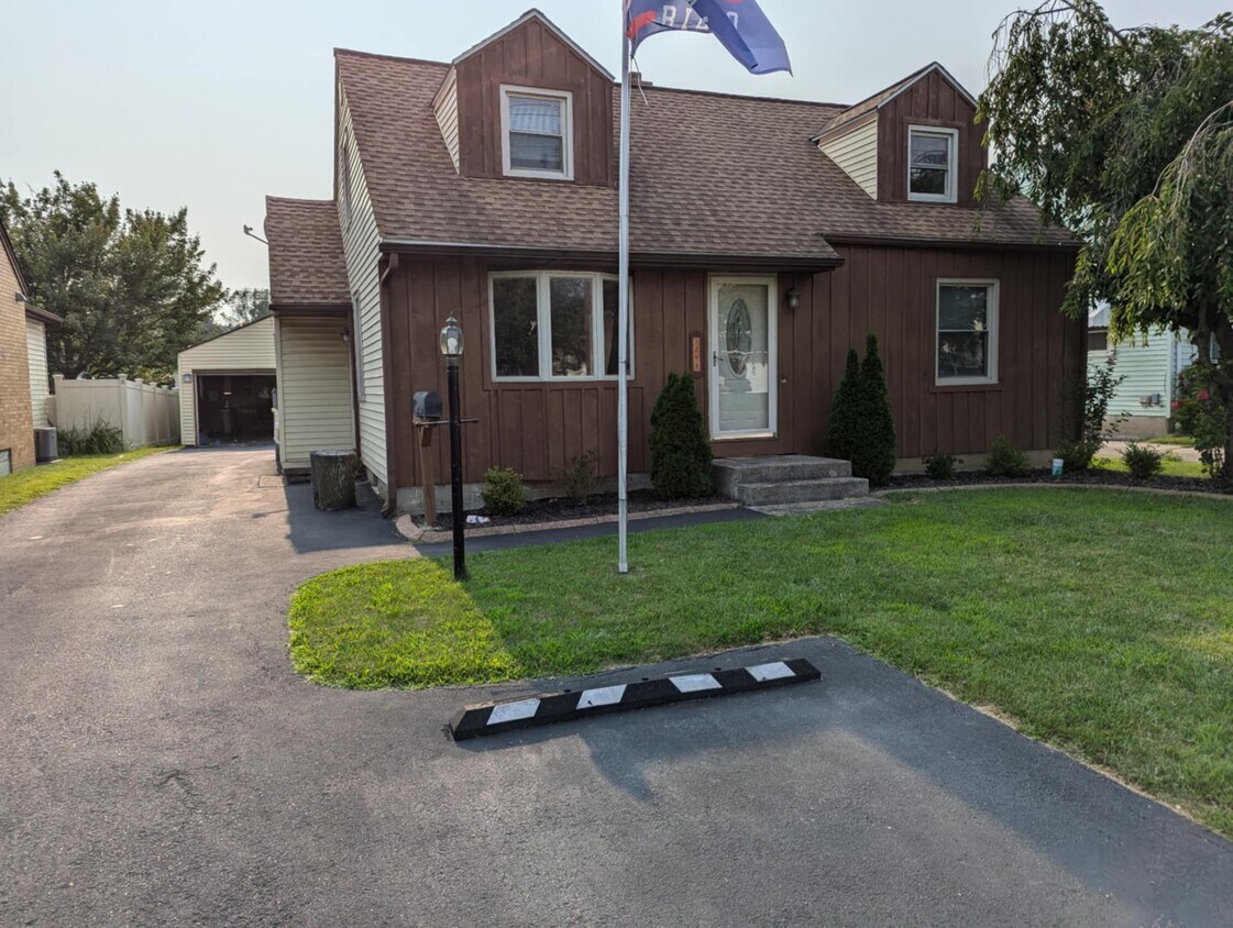 Primary Photo - 1268 Nash Rd