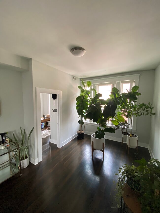 Living Room - 2357 W Ohio St