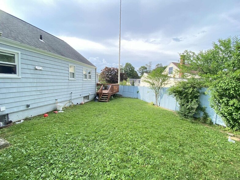 Foto del edificio - 19 Dartmouth Ln