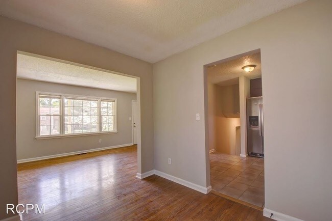 Building Photo - 3 br, 1.5 bath House - 3626 Stag Run Drive