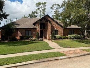 Building Photo - 421 Creekside Dr