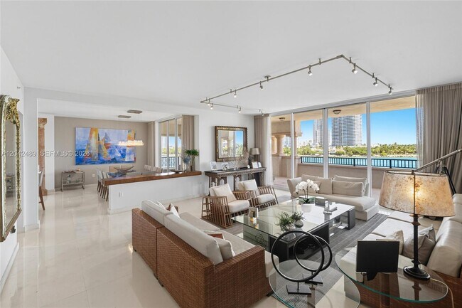 Foto del edificio - 7141 Fisher Island Dr