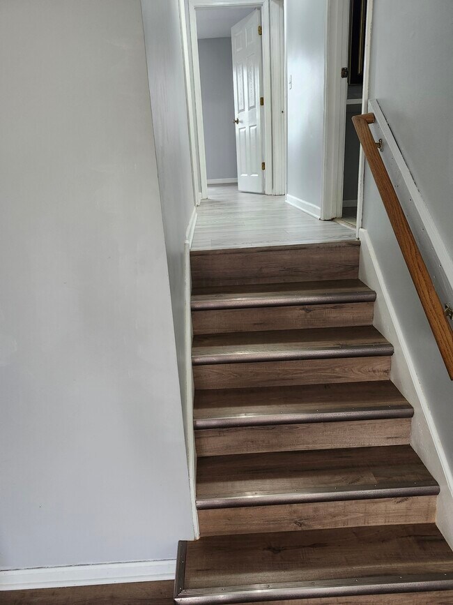 Foto del edificio - 6221 Boone Ave N