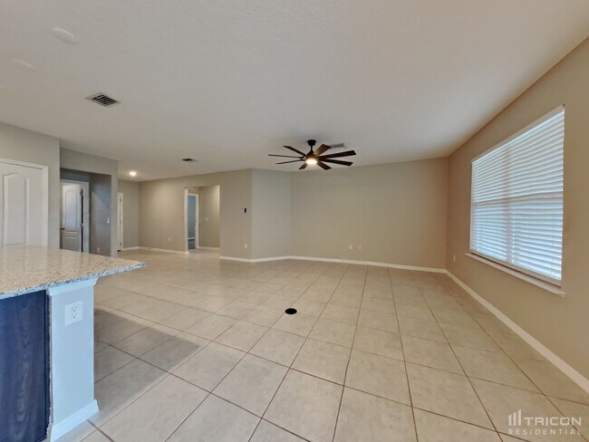 Building Photo - 15271 Aquarius Way Mascotte FL