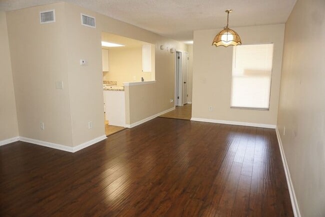 Photo - Beautiful 2/2 townhome located near NAS Jax