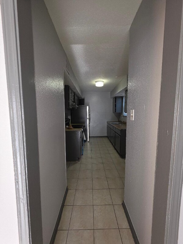 Foto del edificio - 7843 Sail St