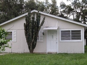 Building Photo - 6914 Waycross Ave