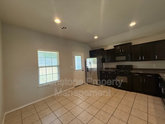 Building Photo - 14695 S Toledo Pl