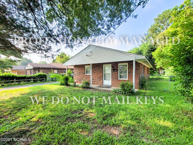 Building Photo - 219 Renfrow St