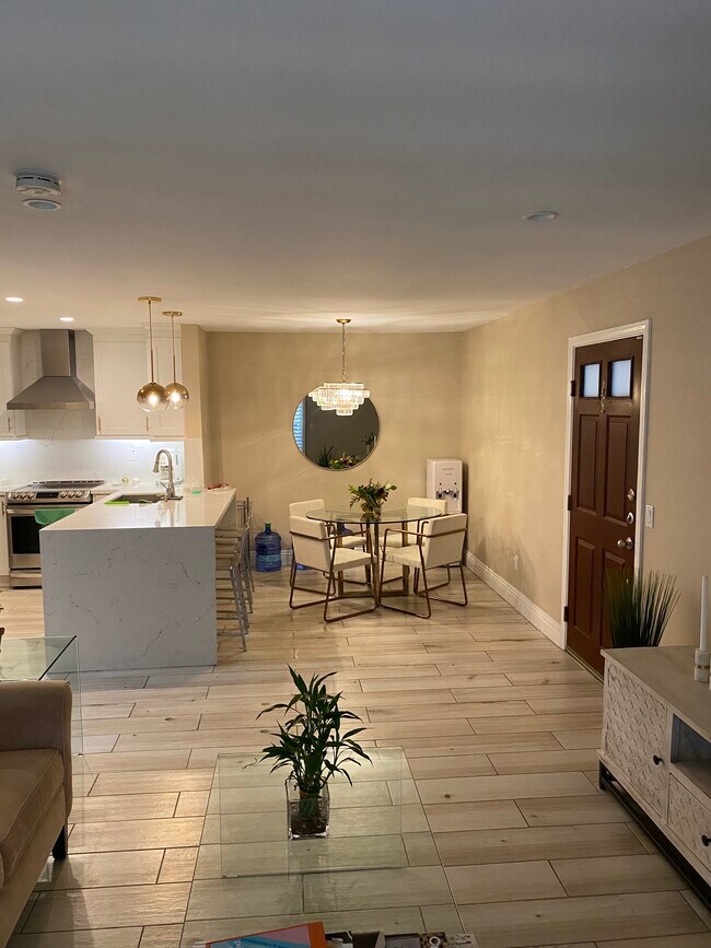 2380 Del Mar Way Unit 103, Corona, CA 92882 Condo for Rent in Corona