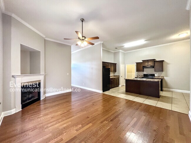 Foto del edificio - 6437 Arbor Lake Dr W