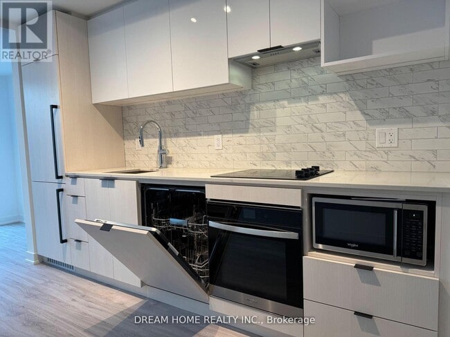 Building Photo - 252 Church St