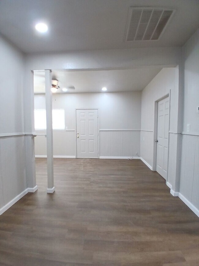 Foto del edificio - 3-Bedroom, 2-Bath Home for Rent in Brawley