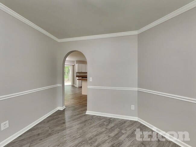 Foto del edificio - 9524 Foggy Meadow Rd