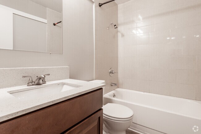 1100 Lincoln Ave - 1HAB, 1BA - 675 ft² - Oak & Iron