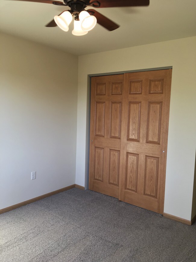 1028 Berry Ave, Tomah, WI 54660 Apartment for Rent in Tomah, WI