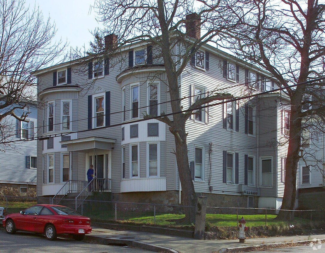 Primary Photo - 89 Cherry St