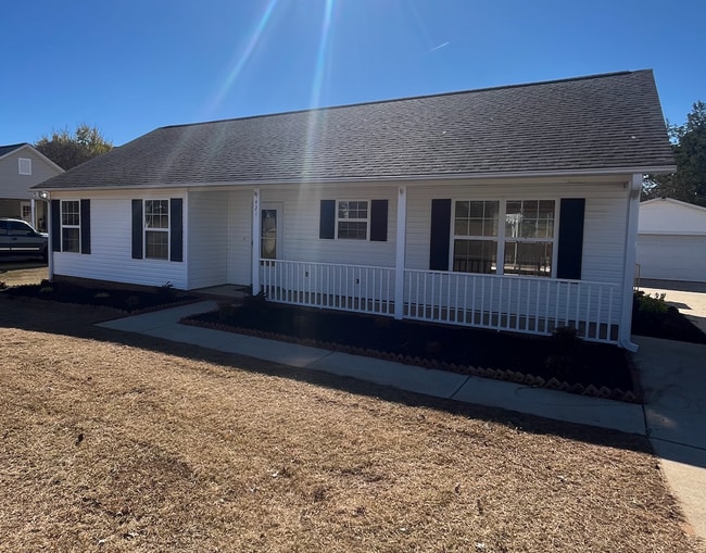 Building Photo - 421 McFall Ct