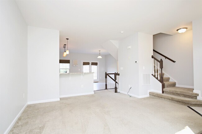 Building Photo - 476 Rolkin Rd