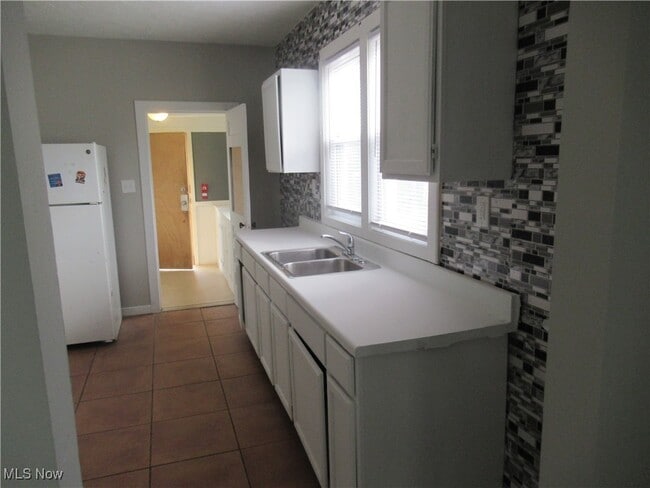 Building Photo - 5137 Miller Ave