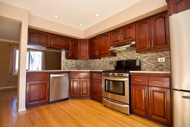 Foto del edificio - 253 W Golfview Terrace