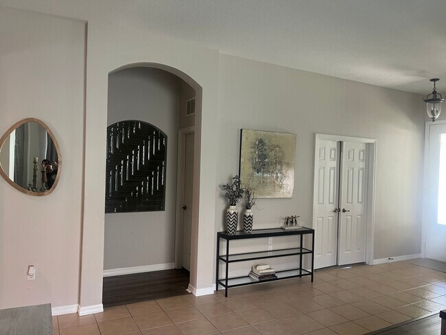 Building Photo - 3620 Hurston St