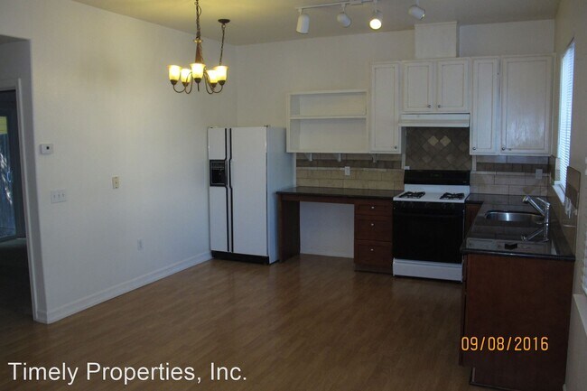 Foto del edificio - 1223 Hidden Creek Pl