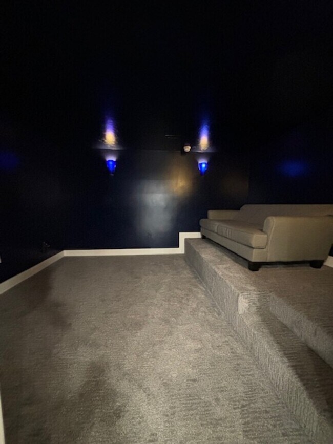 Building Photo - Basement Apartment 518 N 1625 E
