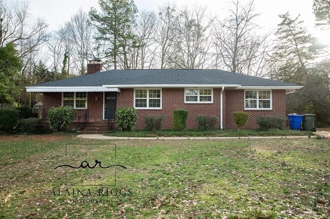 Photo - 126 Vanderbilt Cir House