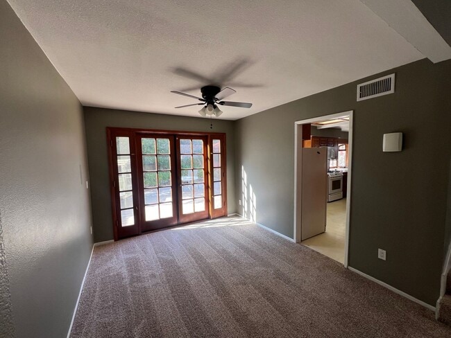 Building Photo - Stunning 4 Bedroom, 3 Bath Tierrasanta Hom...