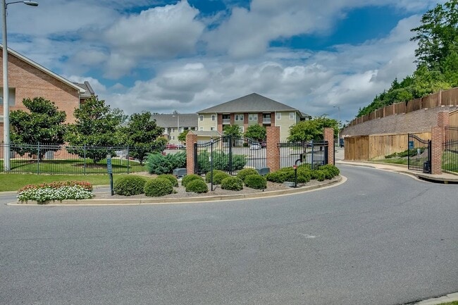 Gated Community, with Code Entrance - 3218 Veterans Memorial Pky