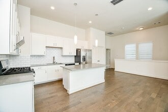 Building Photo - 9444 Kerrwood Ln