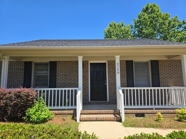Building Photo - 2750 Leabrook Dr