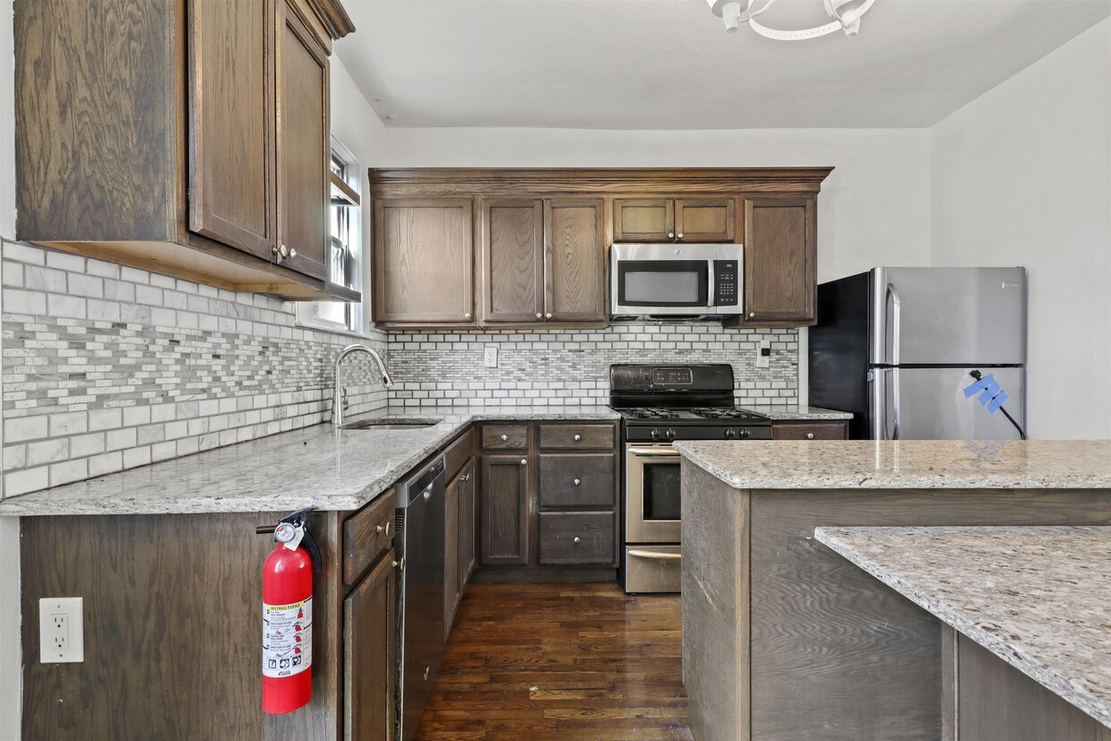 Primary Photo - 17 Virginia Terrace