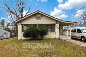 Building Photo - 529 Telford Ln
