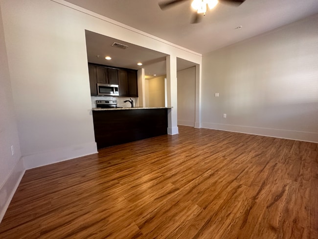 Foto del edificio - 519 E Capitol Ave