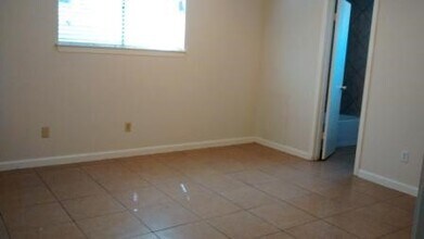 Building Photo - 11034 Sagevalley Dr