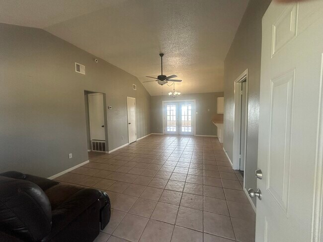 Foto del edificio - 339 S Pleasant Hill Rd