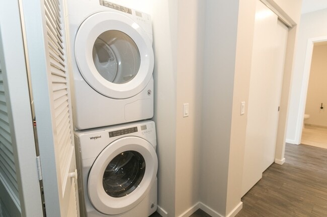 Interior Photo - 5252