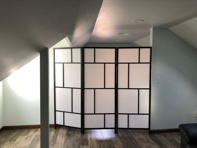 Folding Privacy Divider - 995 S Main St