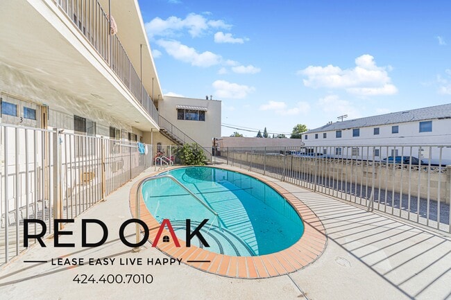 Foto del edificio - 8720 Owensmouth Ave