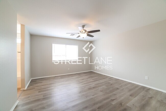 Building Photo - REDUCED!