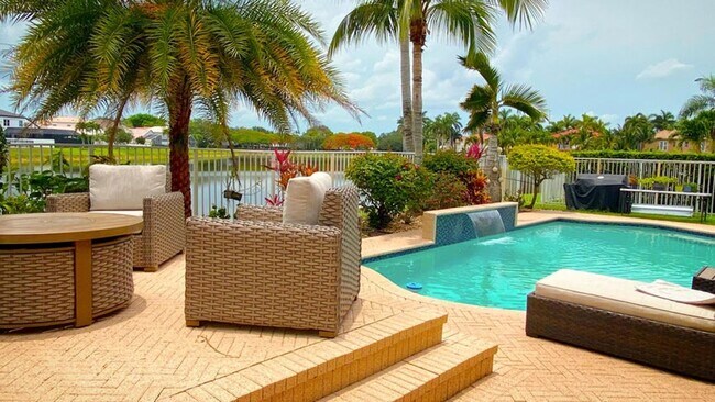 Foto del edificio - 6489 Marbletree Ln