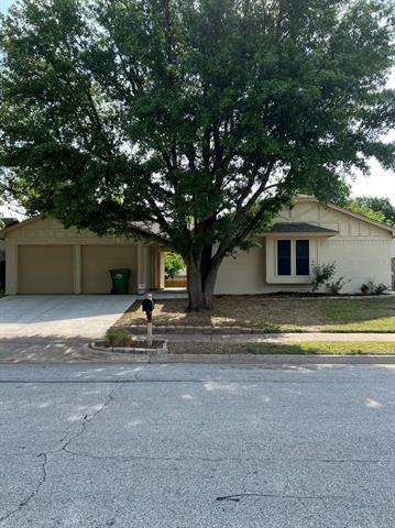 Primary Photo - 7804 Pebblebrook Dr